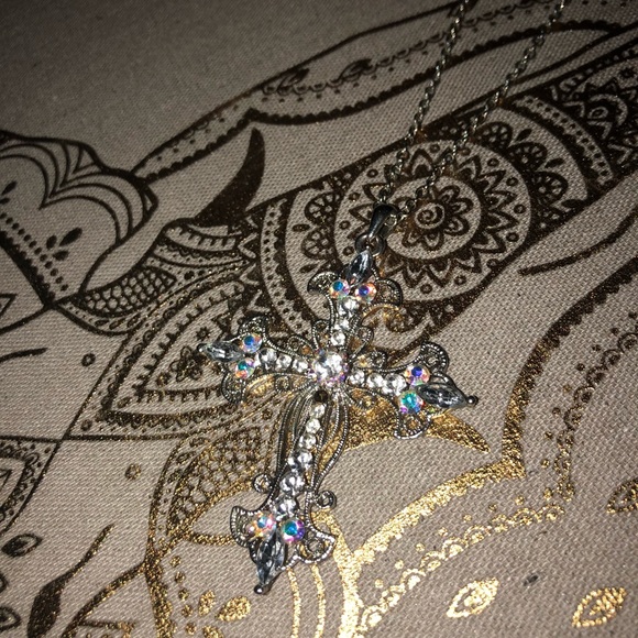 🌼3 for 25🌼 Silver Rhinestone Cross Necklace - Picture 2 of 2